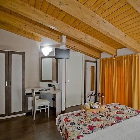 Hotel Lago Di Como Colico Dış mekan fotoğraf